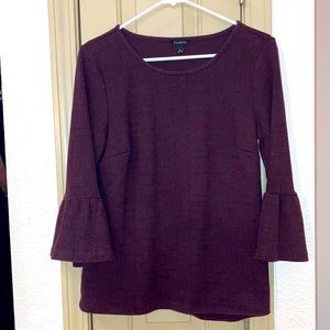 Medium, bell sleeve blouse